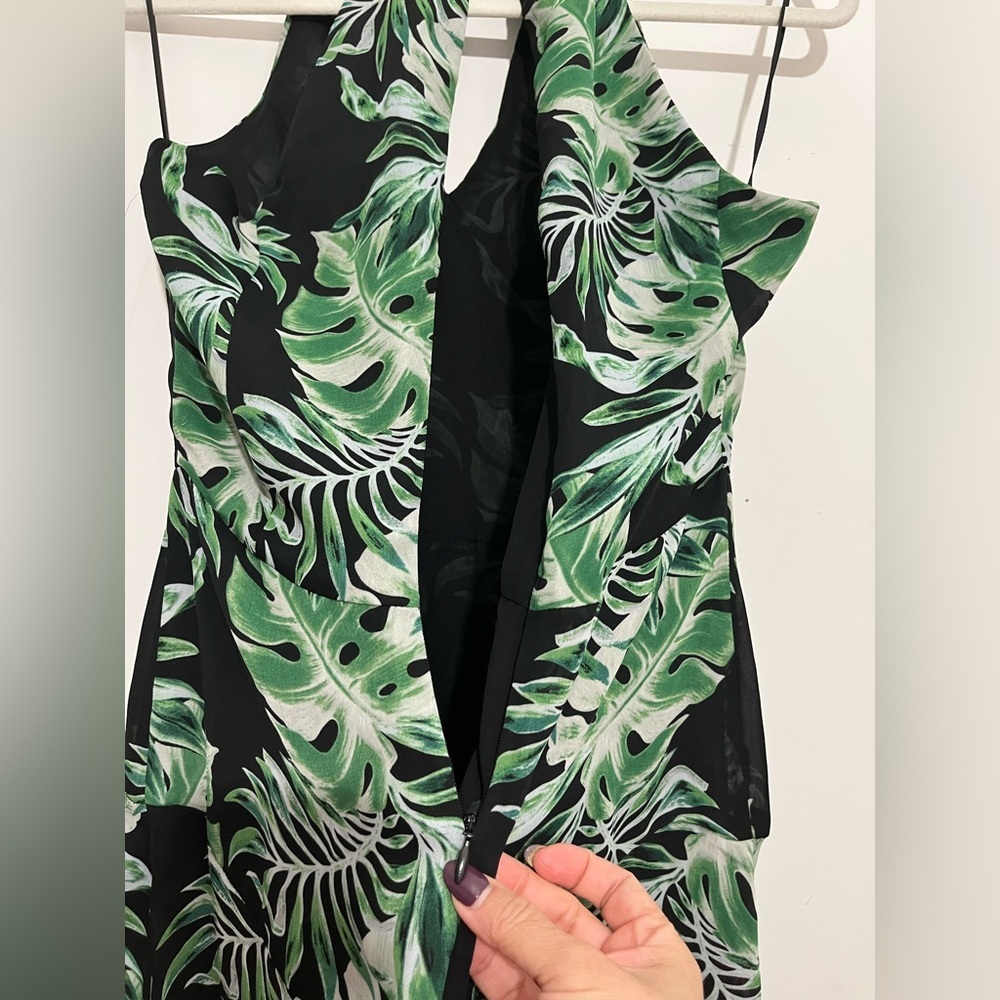 Belle Vere Tropical Leaf Halter Dress Green Black Size 4 Resort Summer - Picture 9 of 14